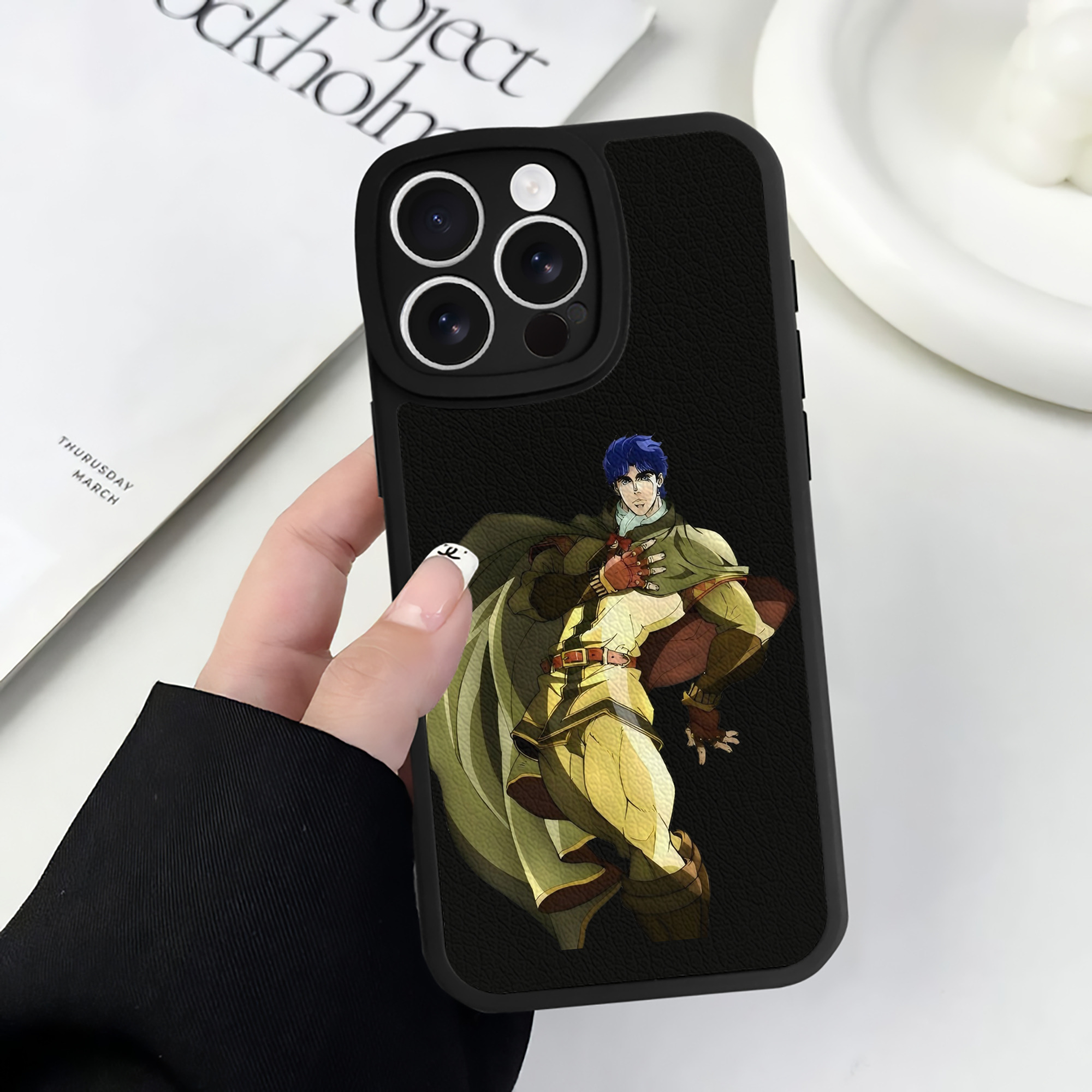 （画像用） ジョジョの奇妙な冒険 /ジョナサン?ジョースター JoJo's Bizarre Adventure Jonathan Joestar 【iPhone 16シリーズ対応】シリコンスマホケース（レザー調） 材質：シリコン